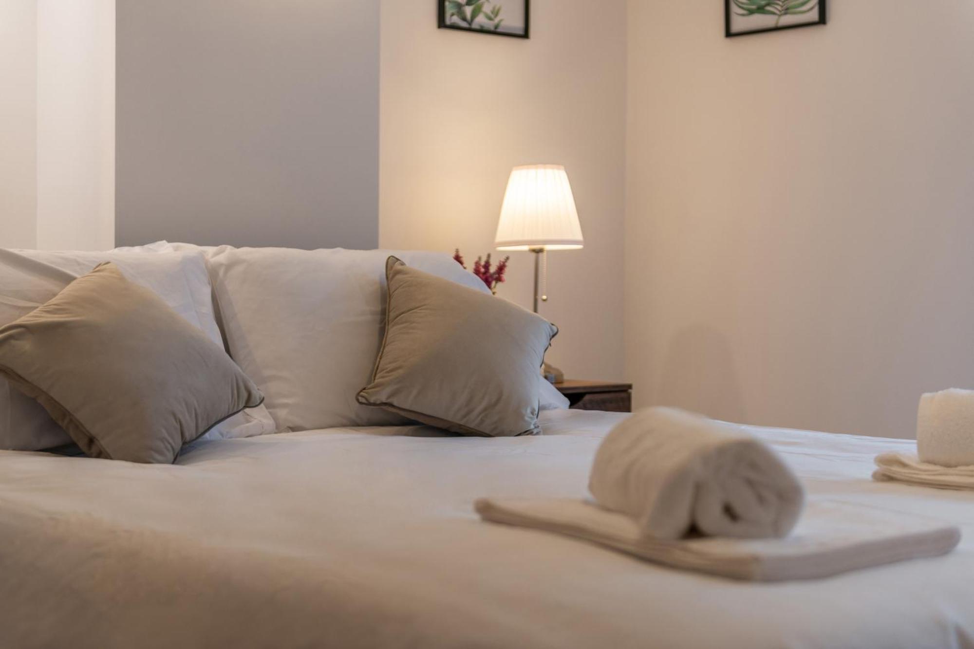 شقة A Golden Haven Retreat In لندن المظهر الخارجي الصورة